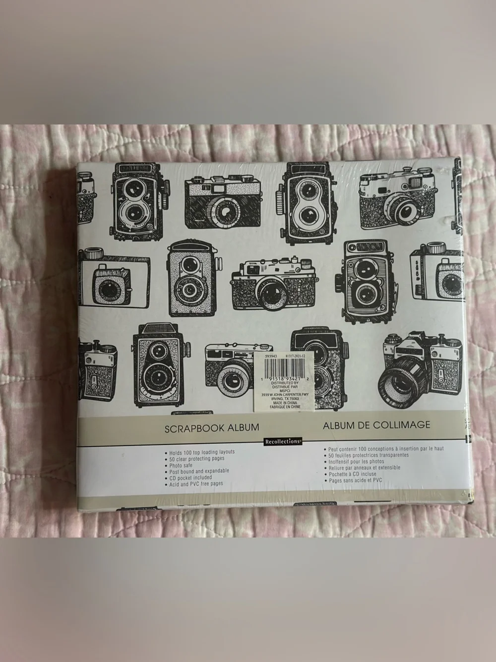 Black & White Vintage Camera Pattern 50 Pg Top Loading Scrapbook / Photo Album